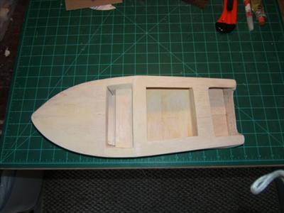 Carvelle Minor runabout made of balsa.