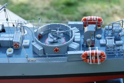 Detail shot of the gun on main deck.